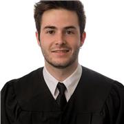 Profesor clínico recién graduado en Fisioterapia, ofrece clases particulares.